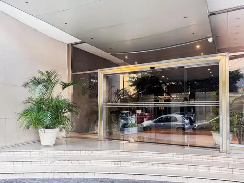 Oficina en Alquiler con 1 cochera