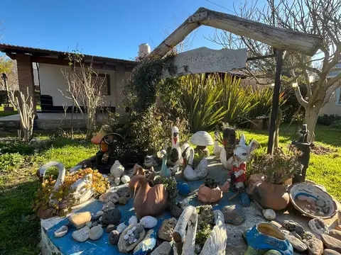 Casa en Venta con 3 cocheras