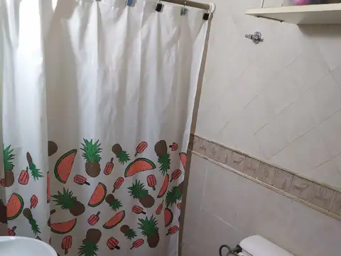 VENTA Excelente propiedad, Dos dormitorios, quincho y piscina.