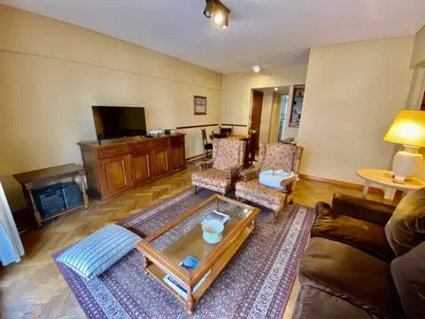 Departamento en Alquiler con 1 cocheras