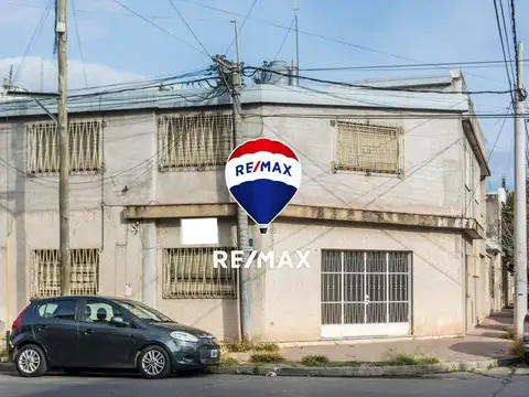 CASA 5 DORMITORIOS VENTA MACROCENTRO EN ESQUINA