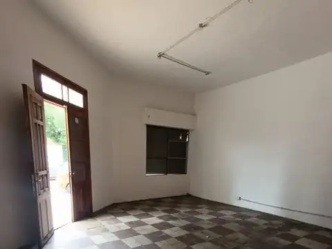 Local en Venta 84 años