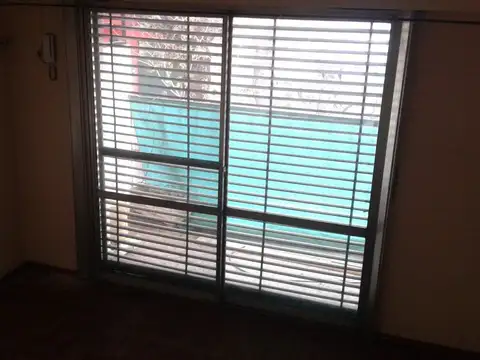 Casa 6 ambientes con 2 baños