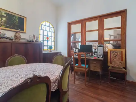 Casa 4 ambientes con 5 baños