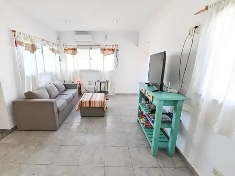 CASA EN VENTA 2/3 DORM. EXCELENTE ESTADO