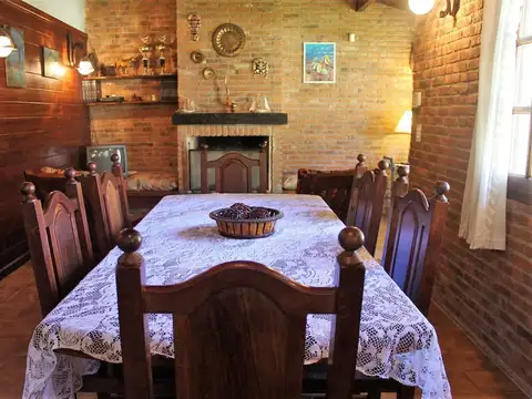 Casa 3 ambientes con 2 baños