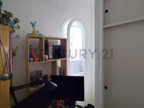 VENTA DE PH DE 3 AMBIENTES + ESCRITORIO POR ESCALERA -PATERNAL