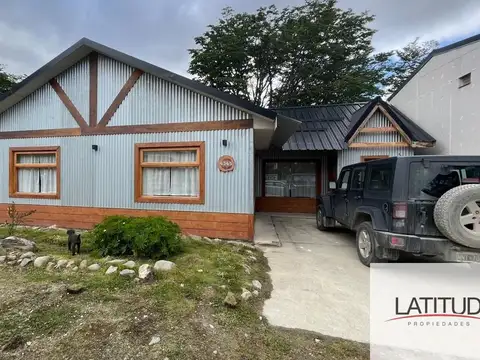 Casa en venta de 3 dormitorios c/ cochera en Ushuaia