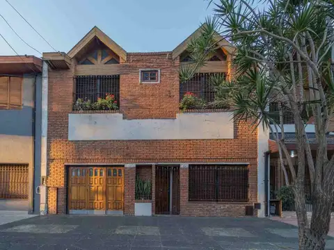 chalet  tipo dúplex, 5 ambientes  mataderos