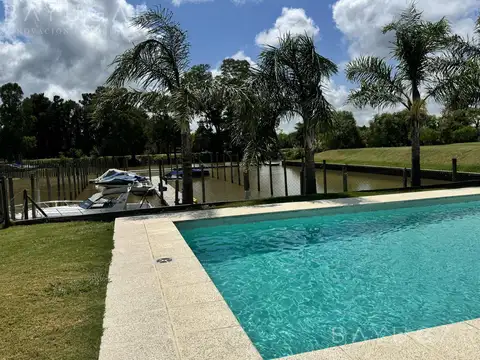 Departamento en Alquiler con 2 cocheras