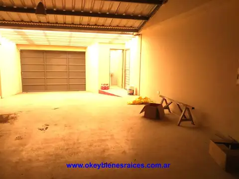 Casa en Venta con 4 cocheras