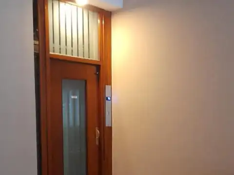 SEMIPISO A REFACCIONAR SOBRE VELZ SARFIELD