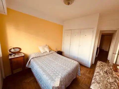 Departamento en Sarmiento 2300 de tres ambientes con balcon