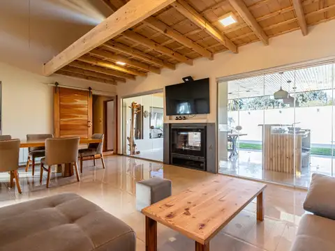 Casa en Venta en Mercedes, USD 374.800