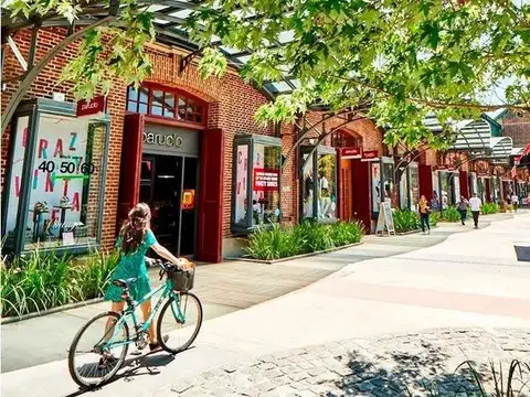 Fray Justo Sta. María de Oro al 2200