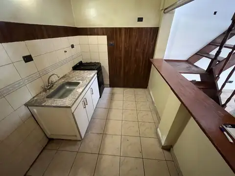 Depto Tipo Casa en Alquiler en Ituzaingo, $ 700.000