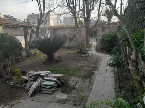 Presidente Rafael Castillo e/ Carlos Diehl y Ricardo Davel