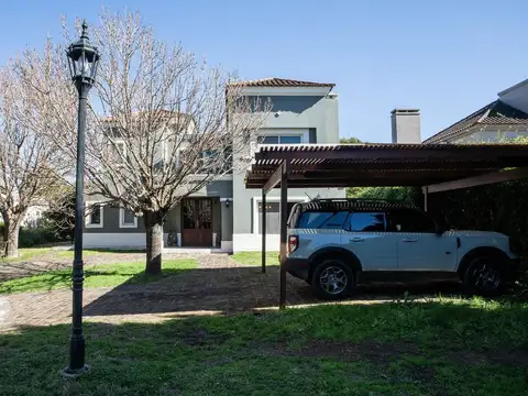 Casa en Venta en Saint Matthews, USD 299.000