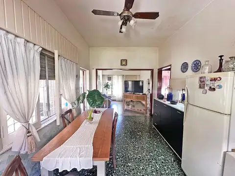 Casa 3 ambientes con 2 baños