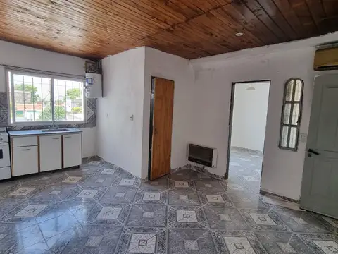 Departamento 2 ambientes contrafrente, luminoso y tranquilo