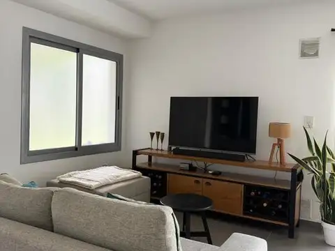 Depto Tipo Casa en Venta con 2 cocheras