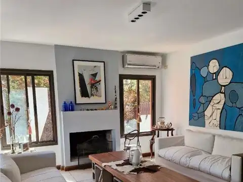 Casa en Alquiler Temporal con 3 cocheras