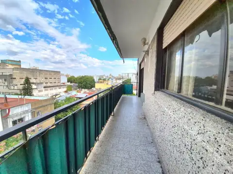 Depto. 4 Ambientes en Villa General Mitre