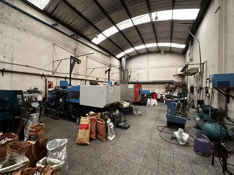 Galpon en Venta en Quilmes Oeste, USD 490.000