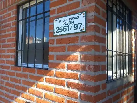 Dúplex con patio, parrilla y cochera - Barrio cerrado con pileta y SUM