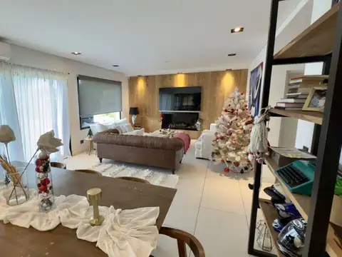 Casa en Alquiler de 4 dormitorios