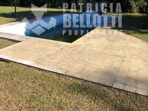 Casa en Venta con 2 cocheras