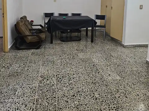 Depto Tipo Casa en Alquiler de 3 ambientes