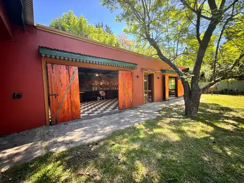 Galpon en Venta en La Lonja, USD 180.000