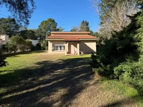 Casa 4 Ambientes, Quincho Pileta Jardin Parrilla