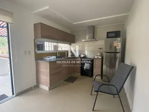 Casa 4 ambientes con 2 baños