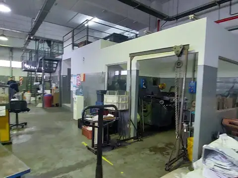 Nave Industrial en Venta - Villa Soldati EXELEVTE INVERCION