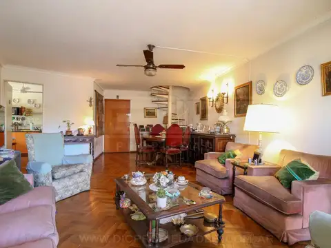 Nicolas Avellaneda 21 2º  D, entre Av. Centenario y Moreno