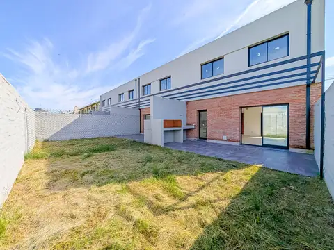 VENTA Casa 3 dormitorios  Tierra Nueva Fisherton Rosario