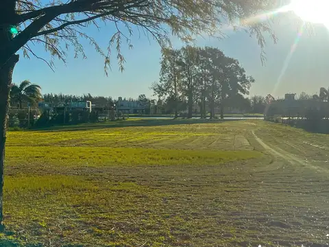 Lote 110 - Puerto Roldán