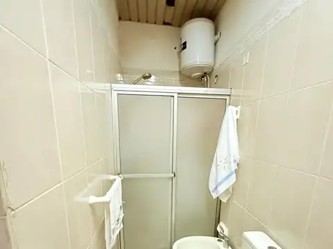Casa 2 ambientes con 1 baño