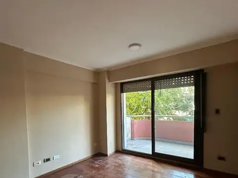 Corrientes 1198 , Piso 01