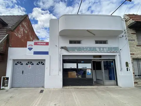 CASA 3 AMB CON LOCAL, GARAJE, PATIO Y TERRAZA