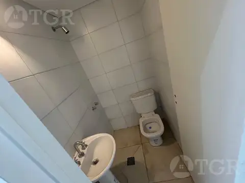 Local en Venta en Villa Dominico a "Estrenar"