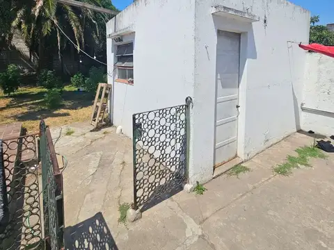Venta Casa 3 Ambientes M. grande con  gran parque
