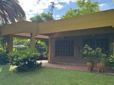 CASA QUINTA EN EZEIZA (LA UNIÖN) PARQUE - PILETA