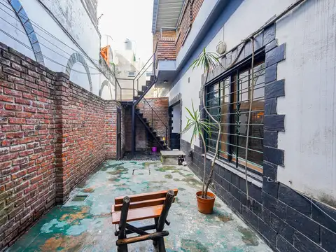 Depto Tipo Casa en Venta al Este