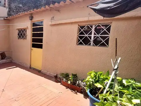 Depto Tipo Casa en Venta con 2 cocheras