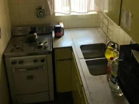 REGIO DEPARTAMENTNO, DE MUY BUENA CONSTRUCCION SUPER LUZ Y S