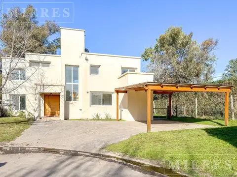 Casa en alquiler anual en Bosque Chico