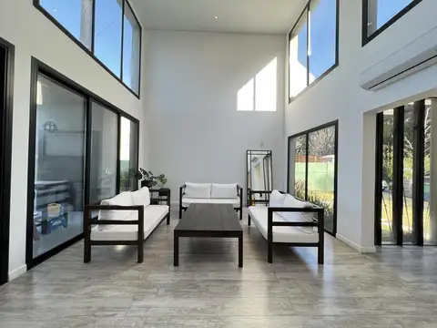 Casa en Venta al Este